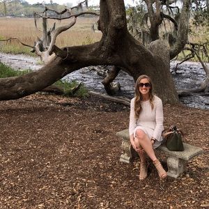 Meet your Posher, Hillary